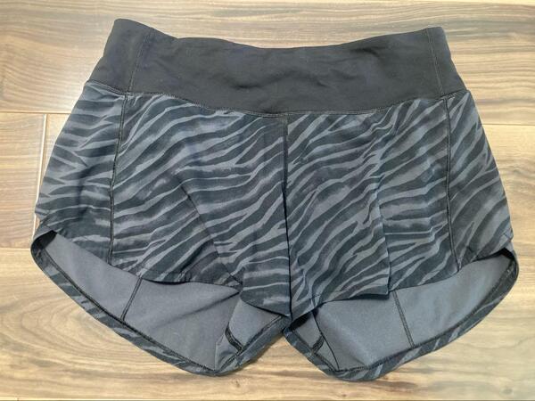 ルルレモン lululemon Speed Up Mid-Rise Short 4" サイズ6 美品 ショートパンツ