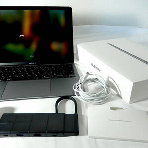 ◆ Apple MacBook Air Retinaディスプレイ 13.3 MGN63J/A スペースグレイ 美品 充電ケーブル 箱 Anker アンカー PowerExpand 9-in-2