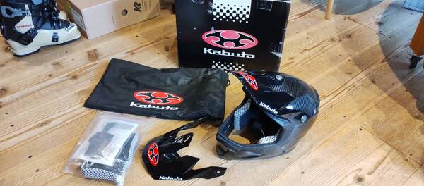 OGK IXA-C カーボン ダウンヒル用フルフェイスヘルメット XS/S 未使用保管品 検索:Troy Lee Designs トロイリーデザインズ