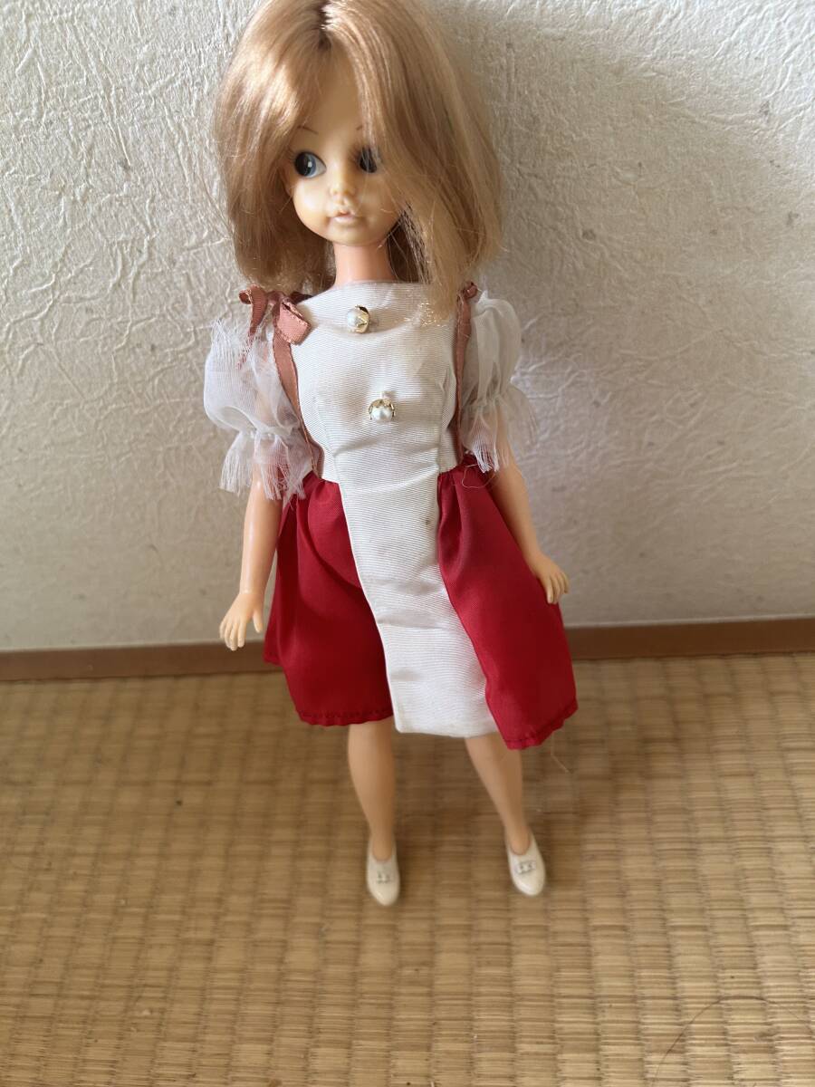Yahoo!オークション -「スカーレットちゃん」(着せかえ人形 Yahoo!オークション -「スカーレットちゃん」(着せかえ人形