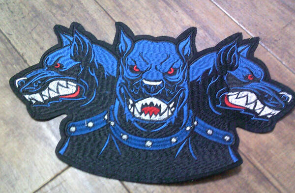 《特大◇3方威嚇黒青番犬》◆新品 ドーベルマン ファイティング ドッグ 刺繍ワッペン(パッチ)◆《洋服 ファッション DIY》
