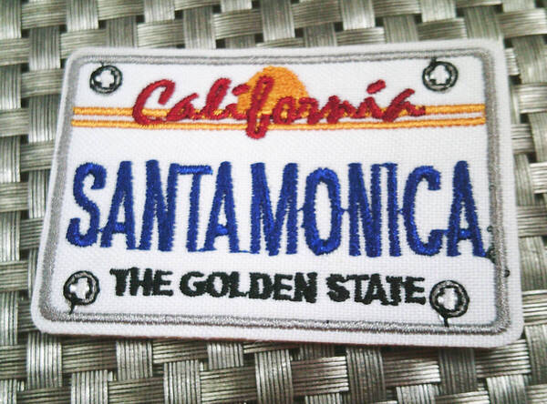 《白MN車番号標》新品 サンタ・モニカ Santa Monica アメリカ USA ナンバープレート刺繍ワッペン(パッチ)■自動車 観光 旅行
