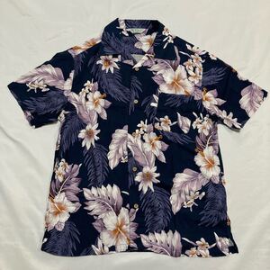 おすすめ大人っぽいアロハシャツ1点のみ新品ハワイアンハイビスカス柄半袖送料無料