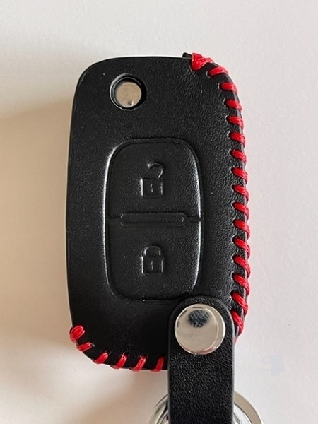 牛革ぴったりフィット ルノー スマートキーケース カングー 2B 黒色縫い糸赤1