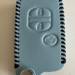 牛革ぴったり収まる プリウスα スマートキーケース プラド パステルブルー色 1