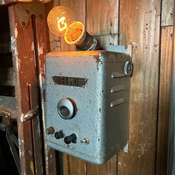 (931)即決!送料込み!電機ボックス リメイクランプ インダストリアル 工業系 ガレージ アトリエ ビンテージ アンティーク 照明 ライト