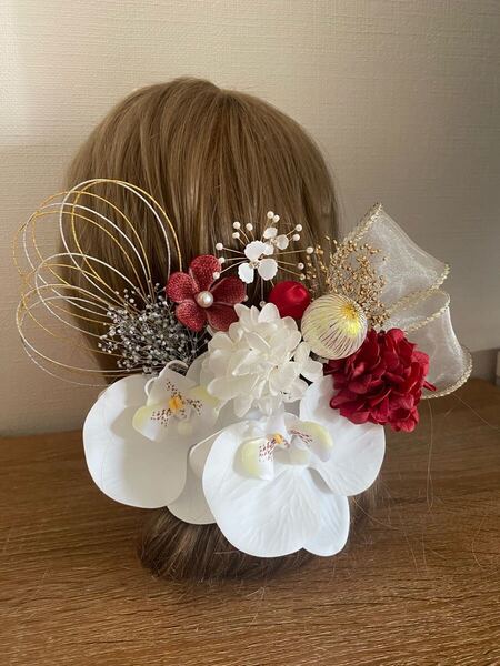 胡蝶蘭 和装髪飾り 結婚式 卒業式^ ^成人式 七五三。 NO.90