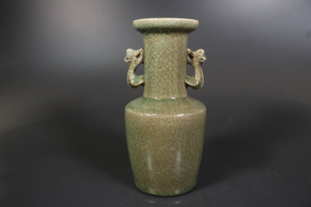 韓国陶芸家□芝山陶天房/ 芝山 李鐘能 作□ 青磁 湯呑 共箱 土痕