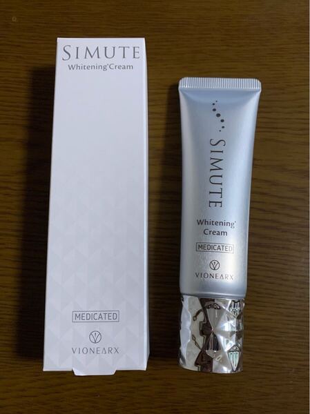 ☆新品未使用 シミュート 薬用美白クリーム 30g♪シミ・ソバカス対策に!!