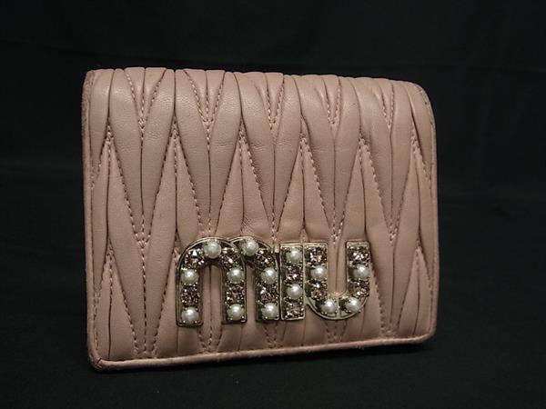 Yahoo!オークション -「miumiu ナッパクリスタル」の落札相場 Yahoo!オークション -「miumiu ナッパクリスタル」の落札相場