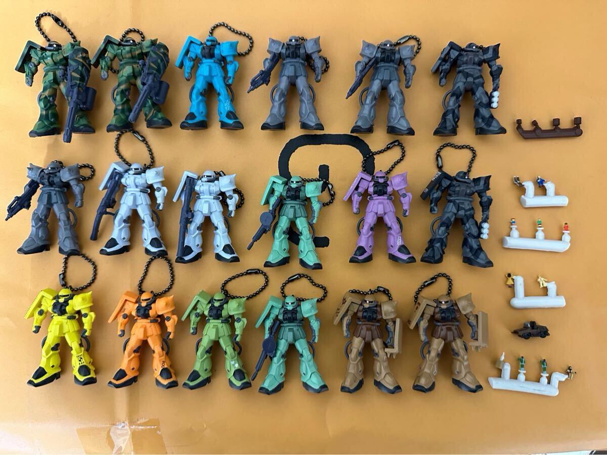 【まとめ売り】ガンダムシリーズ ミニフィギュア キーホルダー がちゃ 約100体 Yahoo!オークション -「キーホルダー (大量 まとめ セット