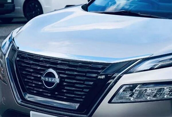 T33 エクストレイル X-TRAIL ボンネットガーニッシュ