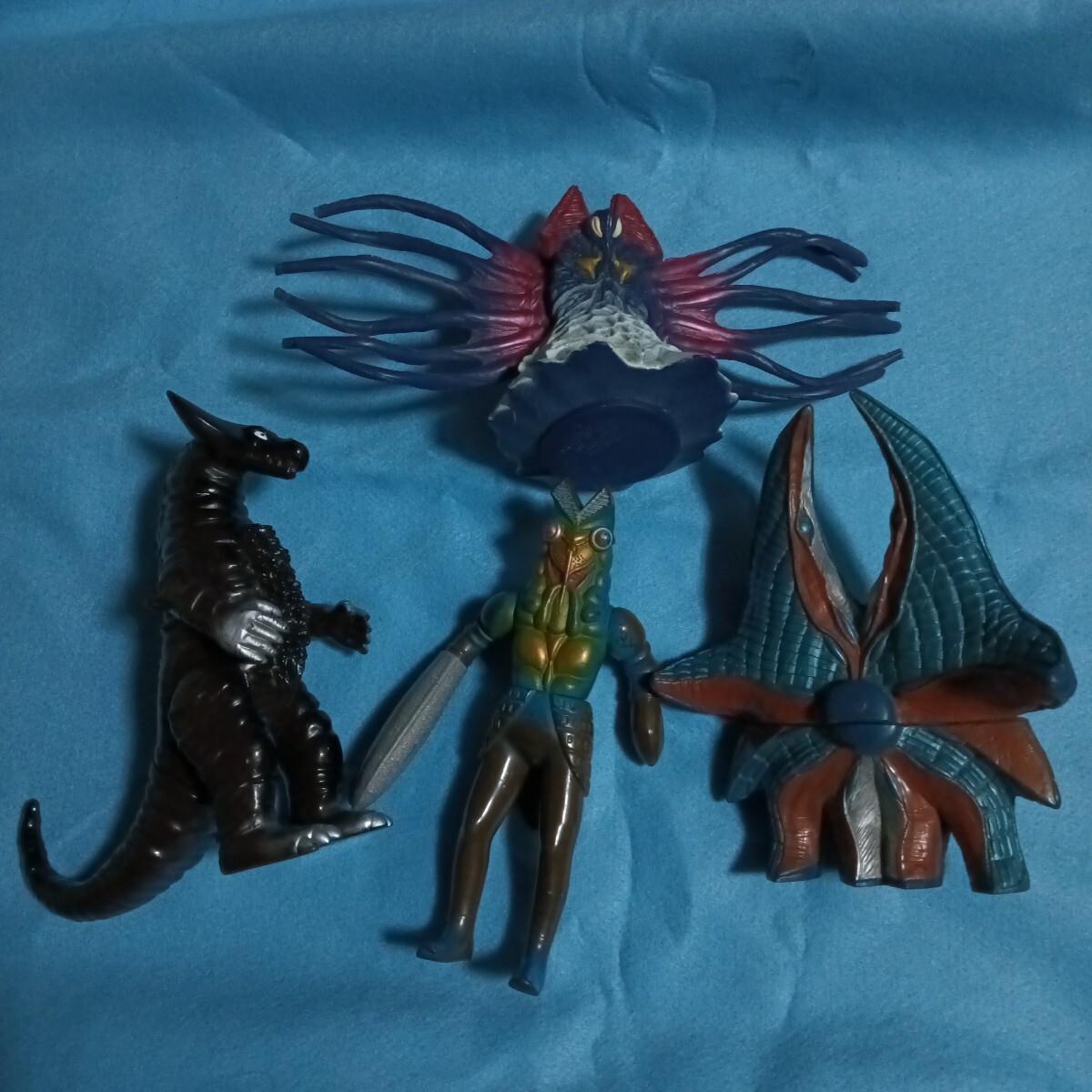 Yahoo!オークション -「ウルトラ怪獣シリーズ ゴモラ Yahoo!オークション -「ウルトラ怪獣シリーズ ゴモラ