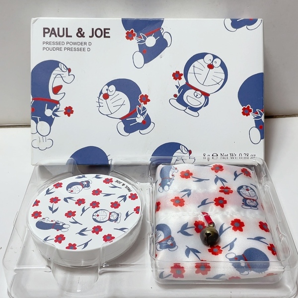 即決 送料無料 美品★ポール & ジョー PAUL&JOE プレストパウダー D & ポーチ 限定品 ドラえもん