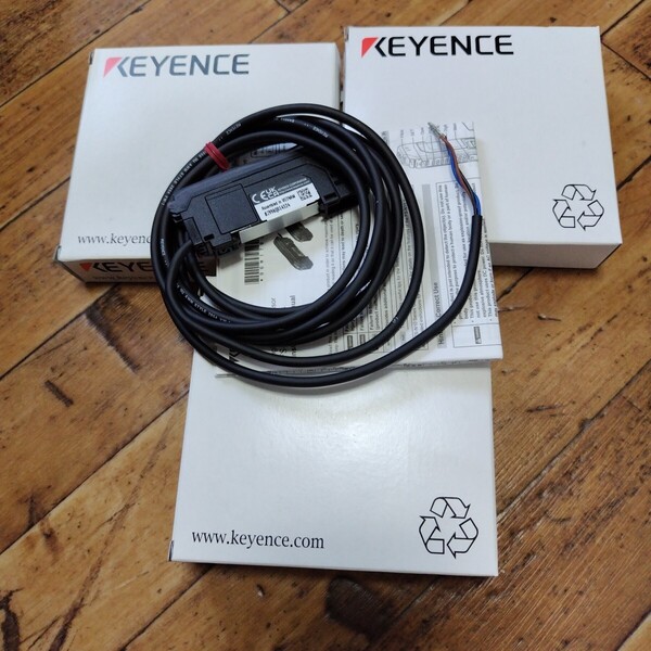 キーエンス KEYENCE デジタルファイバーアンプ FS-N11N 4個SET 新品未使用品