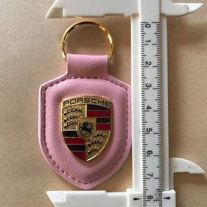 ポルシェロゴかわいいピンク色キーホルダー 送料サービス 997 992 GT3 991 992 993 964 928 マカン タイカン 718 ボクスター