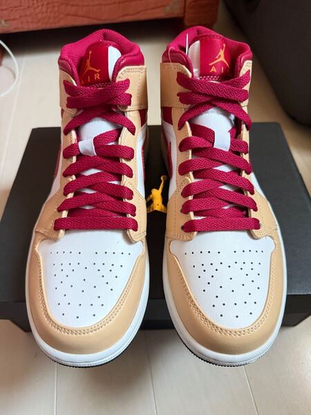 送料無料 新品未使用 Nike Air Jordan 1 Mid Beige/Cardinal Red ナイキ エアジョーダン1ミッド26cm ベージュ赤系色