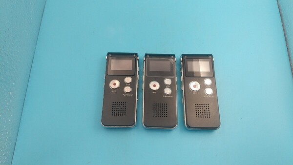 K3301 VOICE RECORDER 小型 IC RECORDER メーカ不明 型番不明 ボイスレコーダー / 通電OK 3個セツト 現状品 送料無料