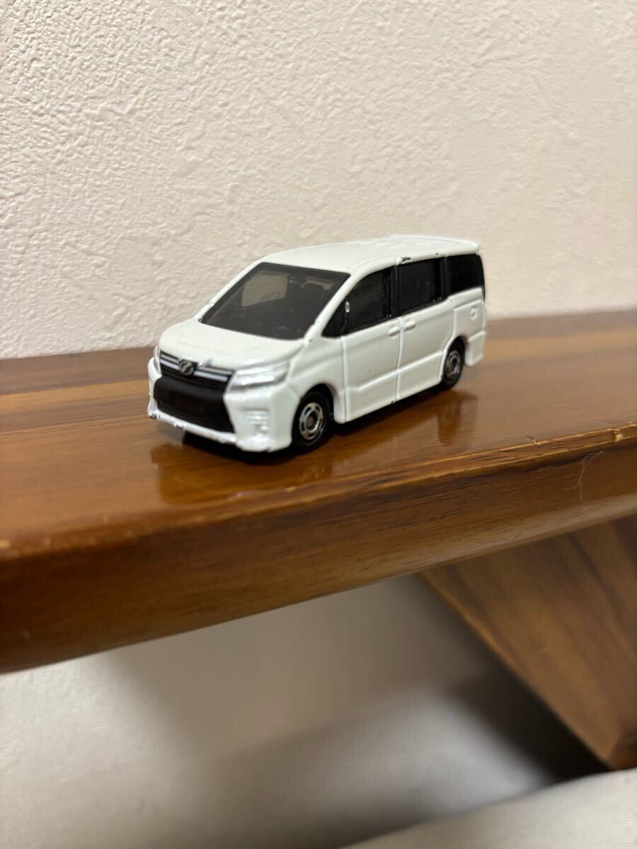 ヴォクシー voxy 90系 カラーサンプルミニカー 非売品 ホワイト