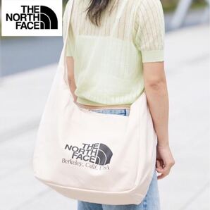 新品未使用 THE NORTH FACE ノースフェイス ビッグロゴショルダーバッグ マザーズバッグ エコバッグ かばん 収納 クリーム色 海外限定