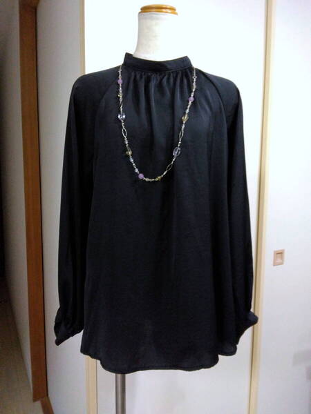 【新品タグ付き】AMERICAN HOLIC アメリカンホリック*2WAY サテンブラウス*ボリュームスリーブ Mサイズ 黒ブラック*冠婚葬祭