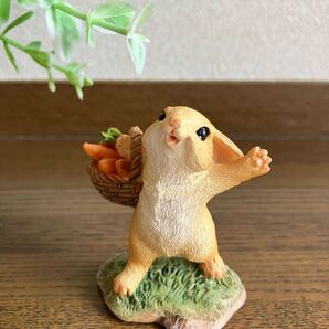 フレンドリーマスコット♪ キャロットバスケットラビット うさぎの置物