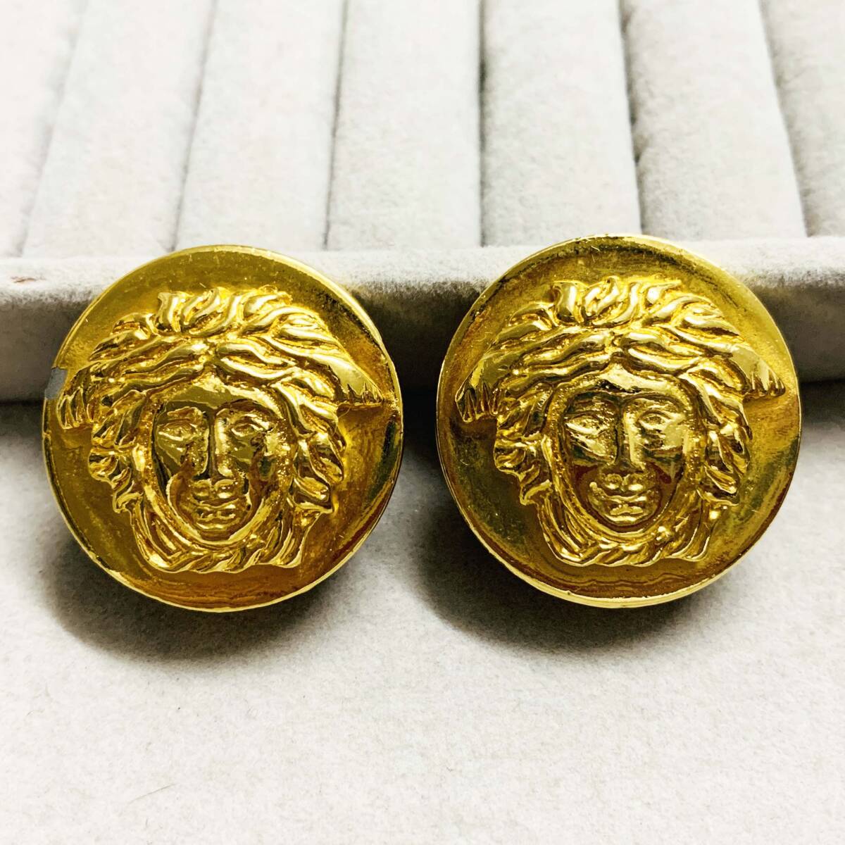 VERSACE ヴェルサーチェ ベルサーチ ブランド ピアス