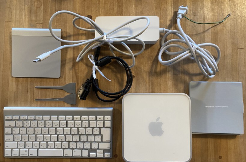 Apple Mac mini A1176 〈完動品／AirMac通信良好〉 Apple Mac Mini A1176 / MA608LL/A 1.83GHz Core Duo