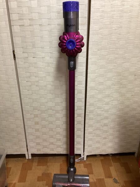 dyson スティック コードレスクリーナー 充電器ありません SV07(I-7