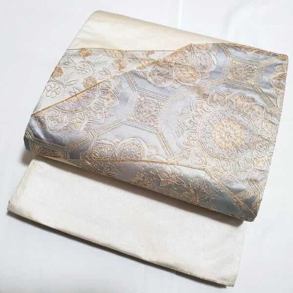 送料無料 花文模様 金糸 刺繍 白色 銀色 パステル 唐草 笹蔓 太鼓 正絹 フォーマルな袋帯 仕立て上がり リサイクル
