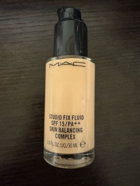 MAC マック スタジオ フィックス フルイッド N12 ファンデーション リキッド MAC コスメ