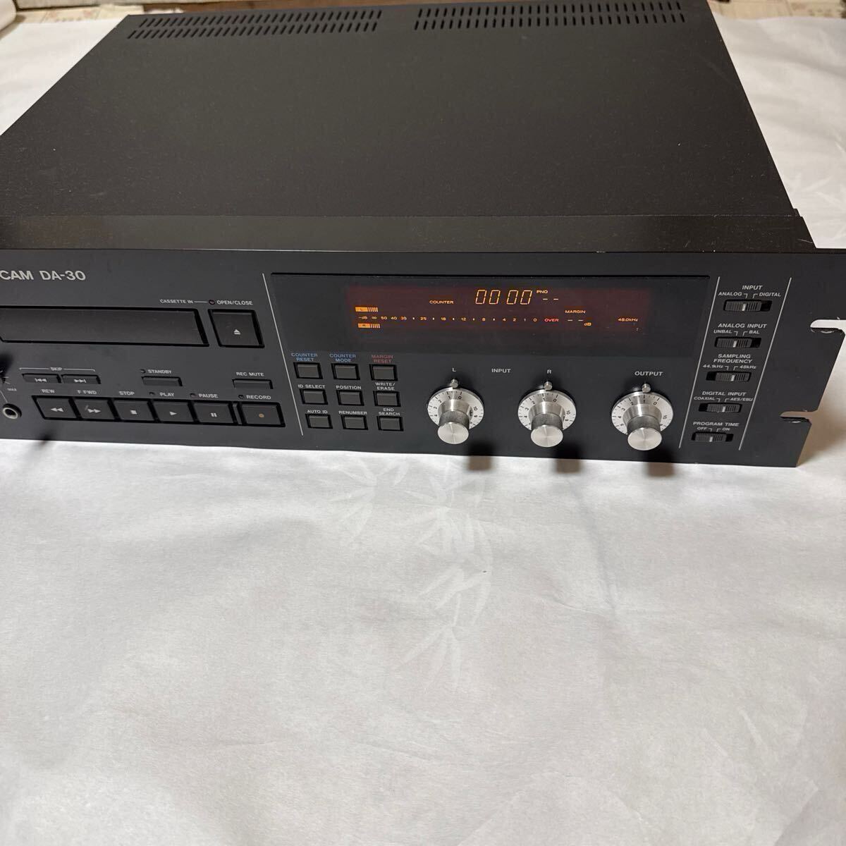 Yahoo!オークション -「tascam」(DAT機器) (オーディオ機器)の Yahoo!オークション -「tascam」(DAT機器) (オーディオ機器)の