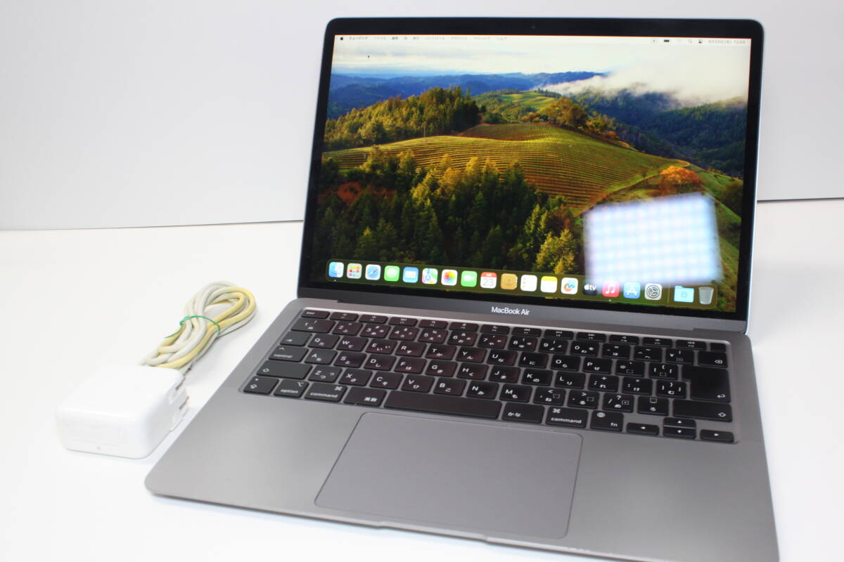 Apple MacBook Air Retinaディスプレイ 13.3 MGN63J/A [スペース