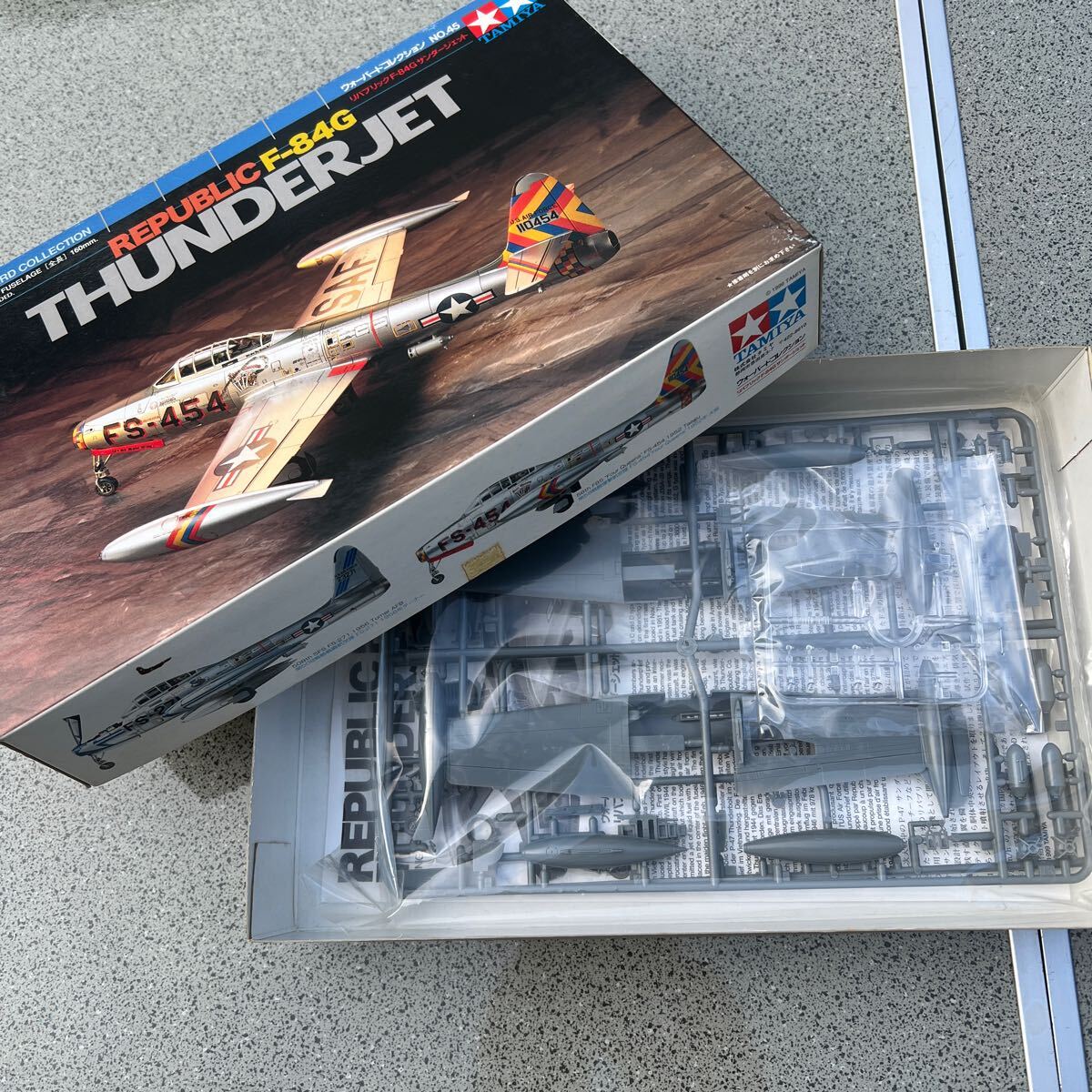 Yahoo!オークション -「f-84g」の落札相場・落札価格