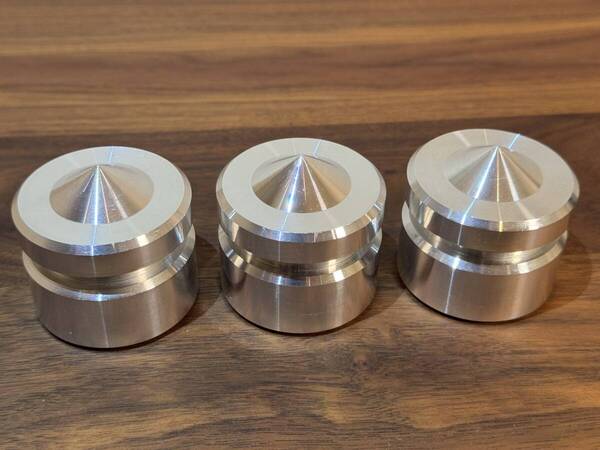 K.Racing Audio Design DEVICE002 インシュレーター アルミスパイク 3個セット ④ Silver Running