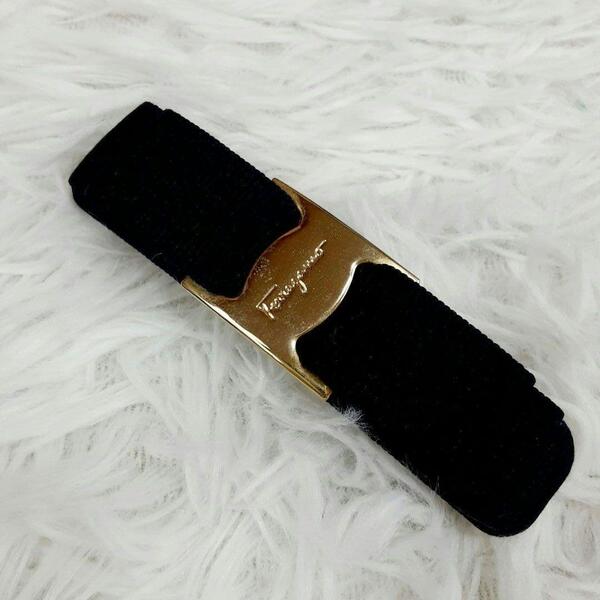 美品◎Ferragamo フェラガモ VARA ヴァラリボン バレッタ 髪飾り