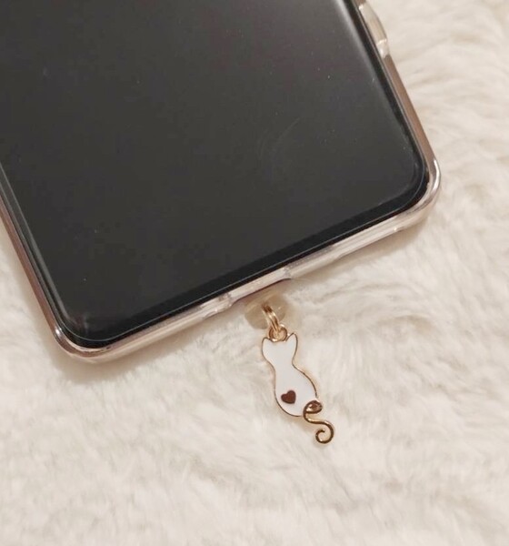 【No.62756】Chamiキーホルダー コネクタカバー チャーム付き アイフォン用