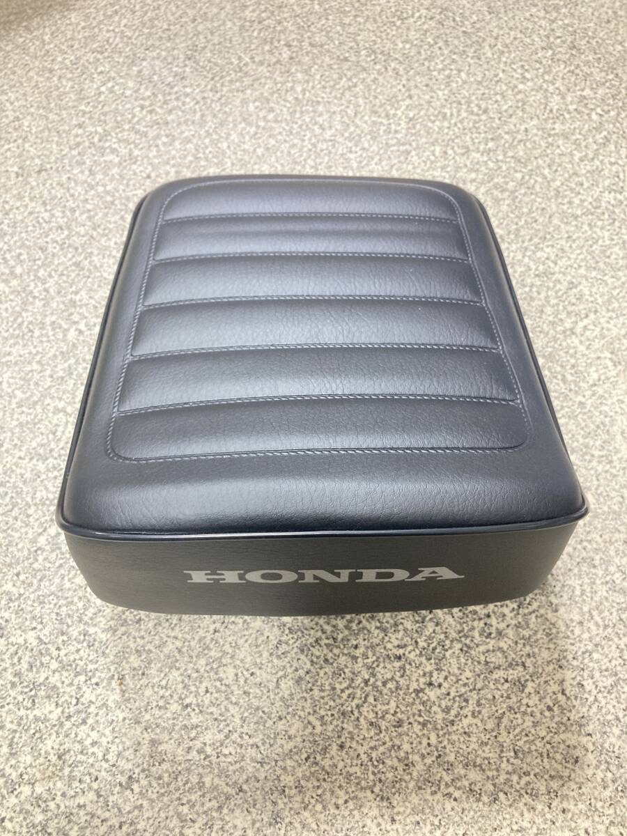 ☆新品・未使用！　ＨＯＮＤＡ　純正シート　旧車ルック　ＣＤ１２５/ＣＧ１２５用？ ☆新品・未使用！ HONDA 純正シート 旧車ルック CD125