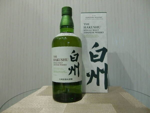SUNTORY!!サントリーウイスキー!!白州蒸溜所!白州シングルモルトウイスキーNV700ml 1本です。