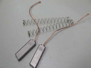 1C/2C/2L/3L/3B/13B/2H/12H  オルタネーターブラシ (32A) 新品! ▽Jntj **