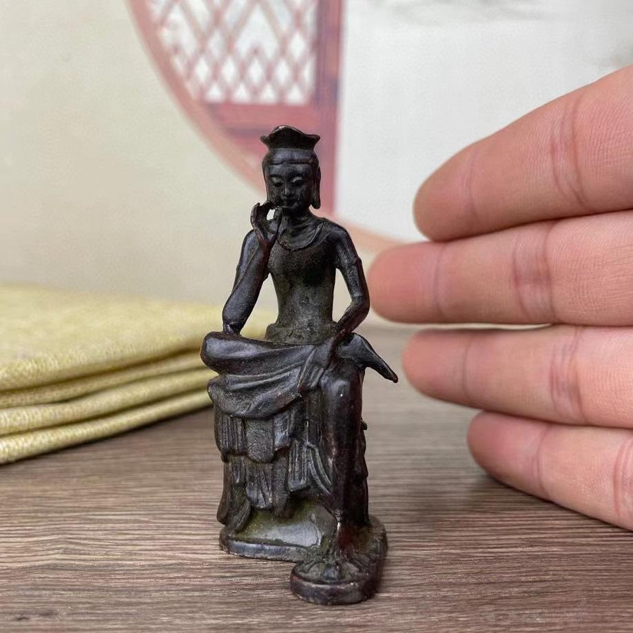 小さな 銅製 弘法大使 仏像 骨董 古玩 美術品・アンティーク