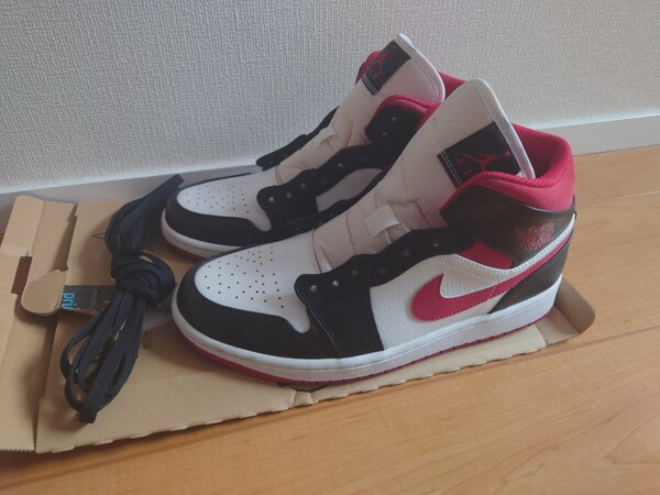 NIKE エアジョーダン1MID White/Gym Red Black 26cm