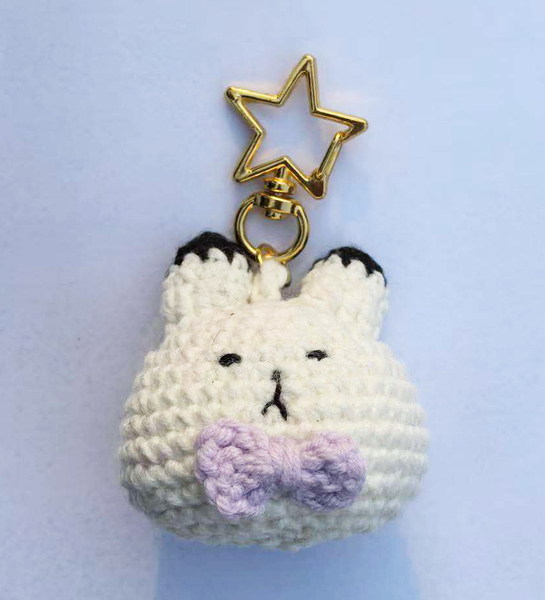 【新品】かぎ針編み 手作り ハンドメイド チャーム 編みぐるみ キーホルダー 綿アクリル混紡糸 恋と深空 まんまるうさぎ セイヤ