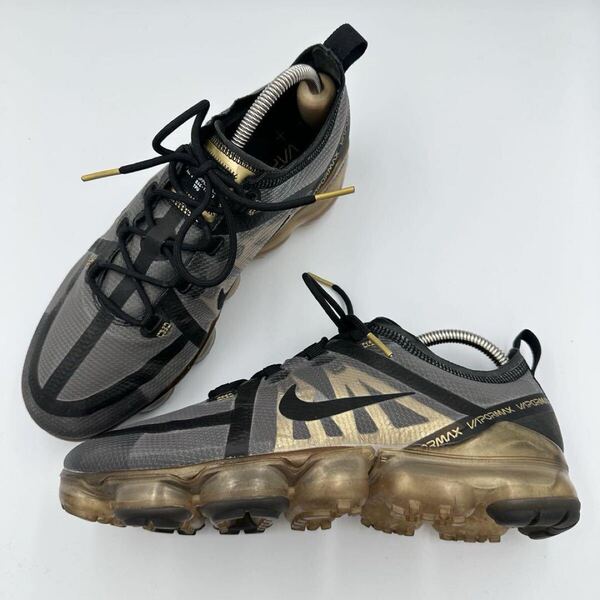 【美品】NIKE AIR VAPORMAX 2019 ブラック ゴールド27cm AR6631-002 ナイキ スニーカー エアベイパーマックス