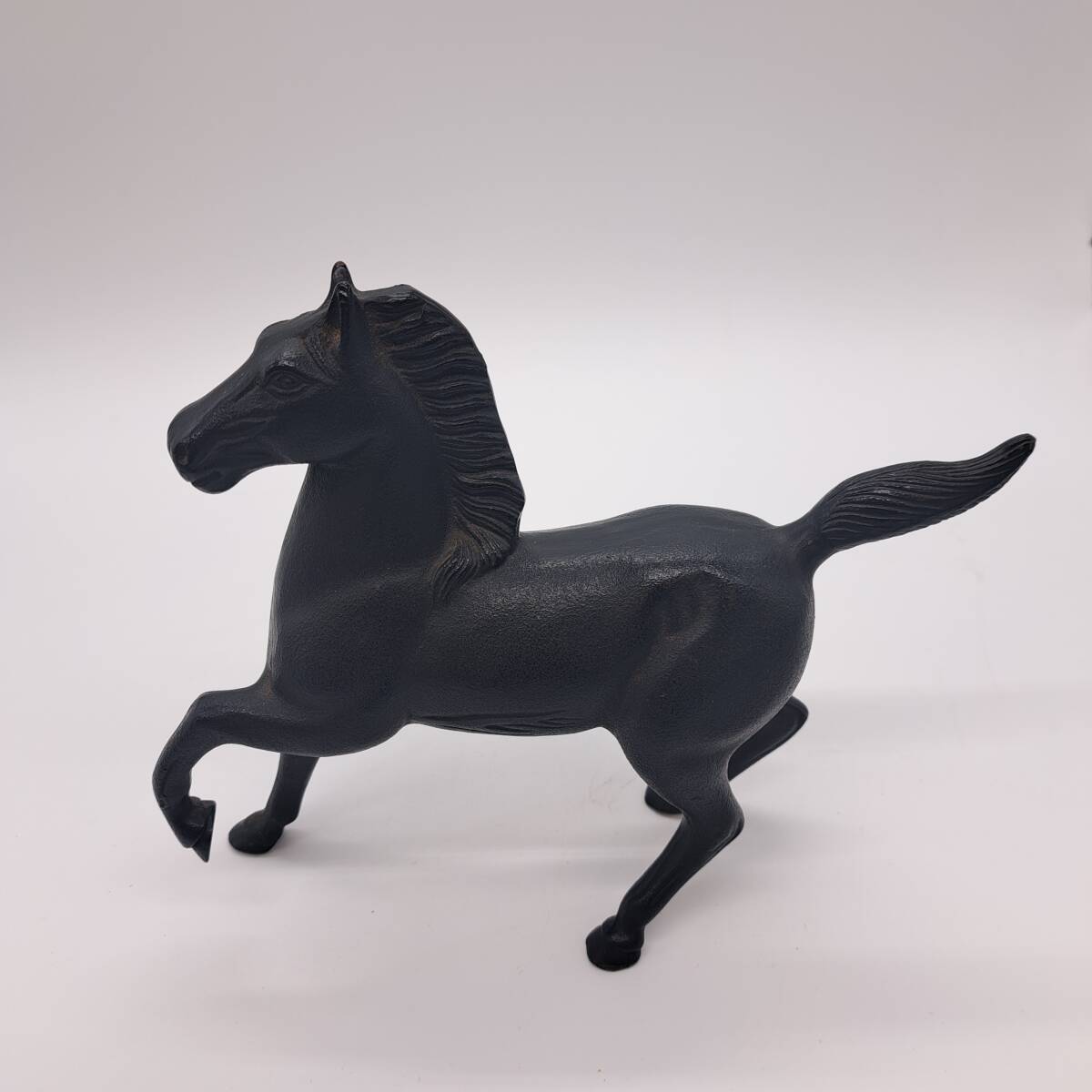 Yahoo!オークション -「馬 置物」(鉄製) (金属工芸)の落札相場 Yahoo!オークション -「馬 置物」(鉄製) (金属工芸)の落札相場