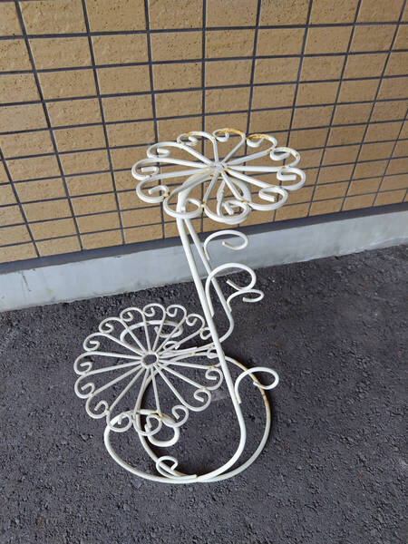 プランタースタンド 花台 スチール製 アイアン 白 2段 おしゃれ フラワーラック ガーデニング 棚 アンティーク 鉢スタンド ホワイト