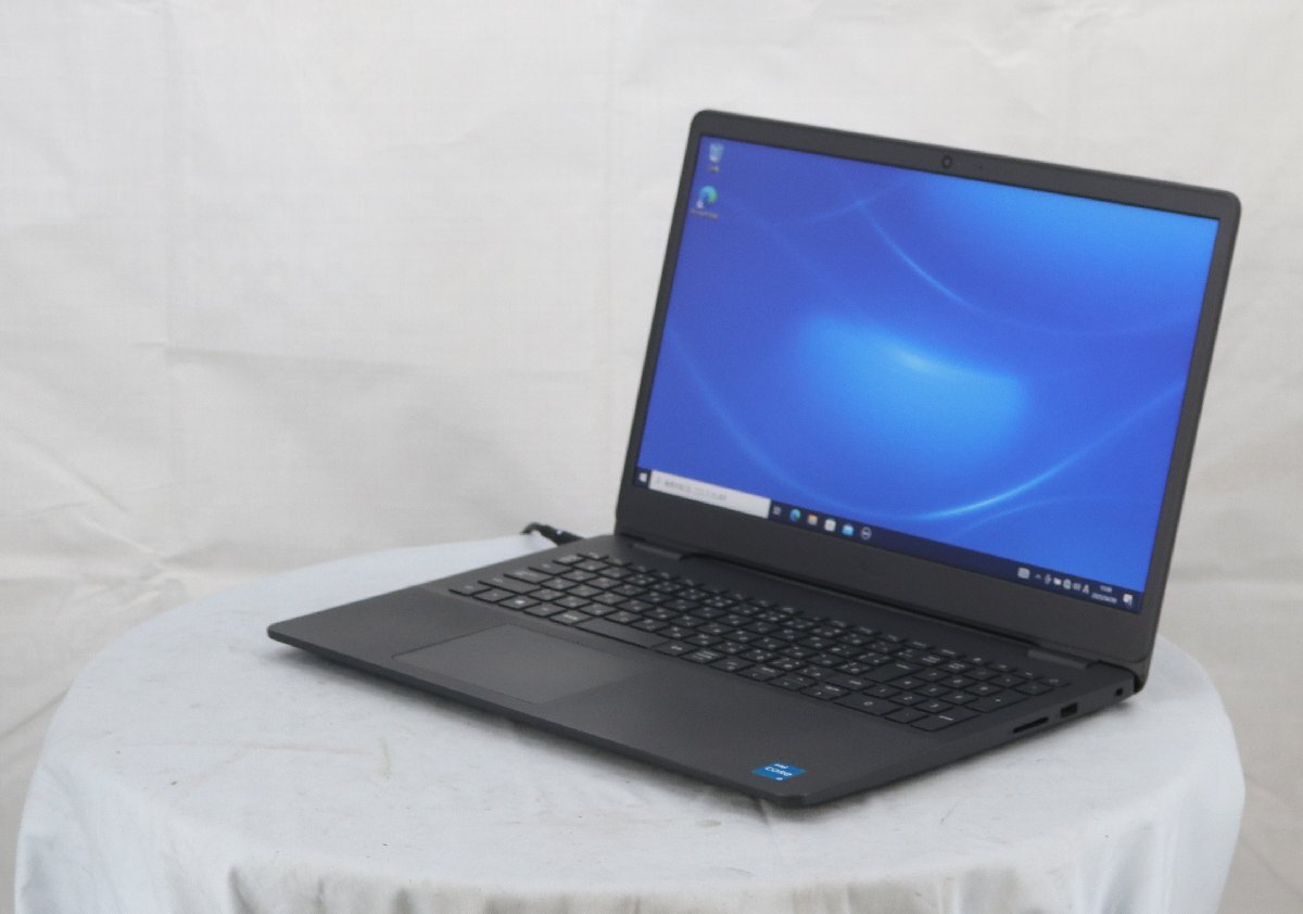Dell Vostro 3500 - i3-1115G4 · Xe Graphics G4 · 15.6”, HD