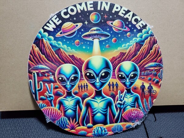 1点のみ│私たちは平和のために来ました│エイリアン円形ブリキ看板│宇宙人メタルサイン│アメリカン海外雑貨│ガレージ、店舗│UFO