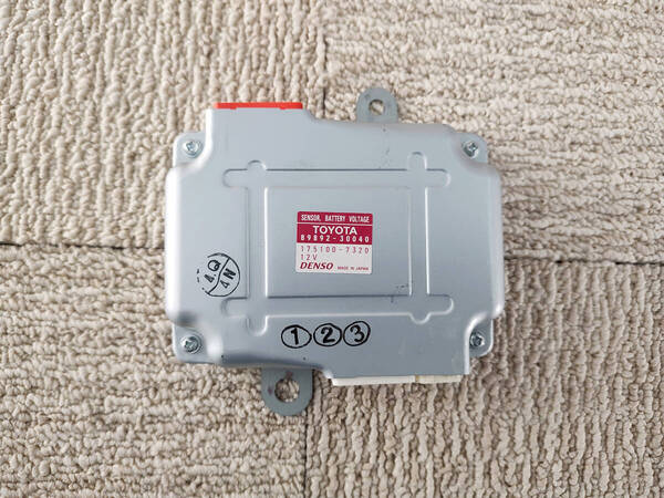 TOYOTA クラウン AWS210 純正 HVバッテリー用 ボルテージセンサー 89892-30040 DENSO 動作確認OK
