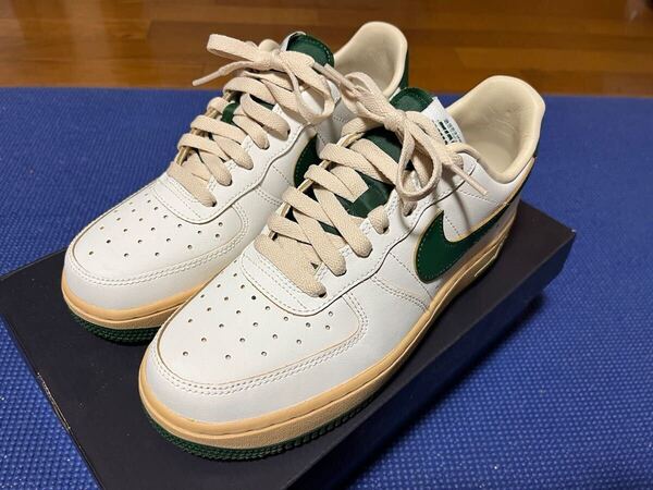 1回履いたのみ エアフォース1 WMNS AIR FORCE 1 LOW ‘07 LV8 GREEN AND MUSLIN DZ4764-133